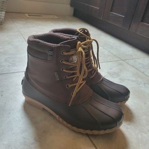 NWOT Nautica fall boots